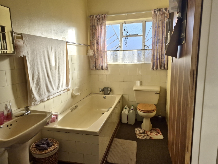 5 Bedroom Property for Sale in Panorama Free State